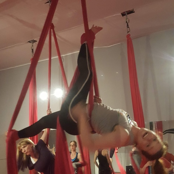 Meet your Posher, Amanda - Picture 4 of 7